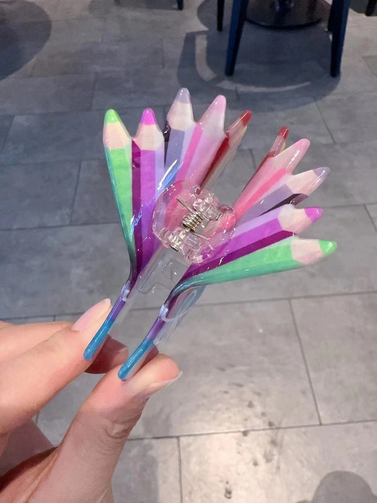 1. Kolorowy klips do pędzli Kr – Women Accessories Bouquet recenzja i cena